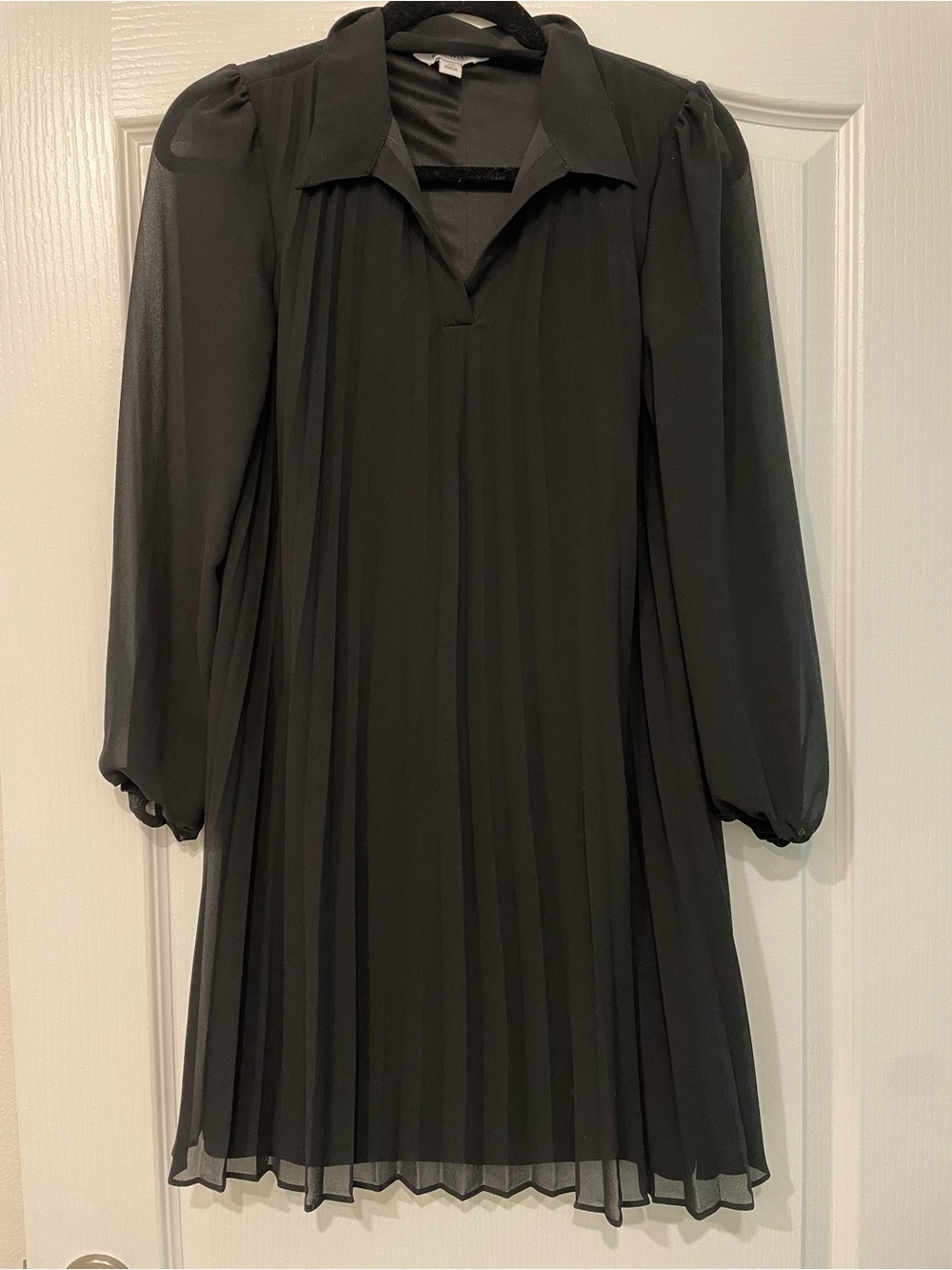 Nine West Black Pleated Long-Sleeve Shift Dress